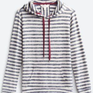 Perine Pocket Hooded Knit Top